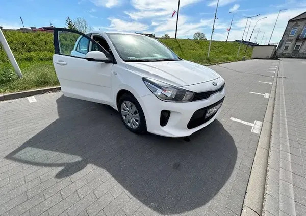 kia rio Kia Rio cena 31900 przebieg: 214000, rok produkcji 2017 z Warszawa